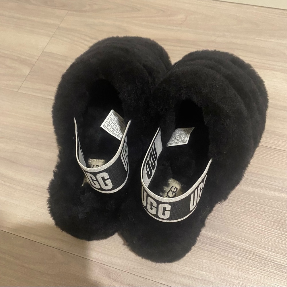 UGG Slides